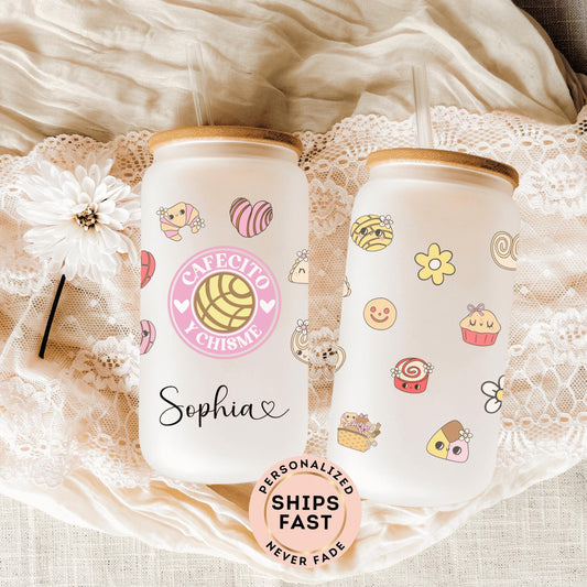 Personalized Cafecito y Chisme glass can tumbler with bamboo lid perfect for coffee lovers who enjoy pan dulce and good conversation