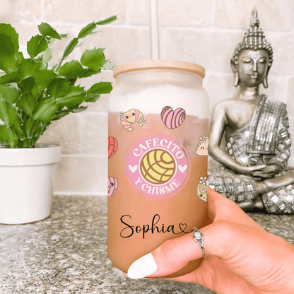 Cafecito y Chisme glass can tumbler perfect as a trendy and practical gift for those who love Latin coffee culture